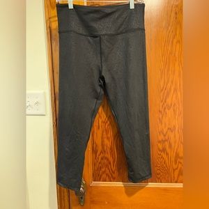 Zyia Black Paisley Light N Tight